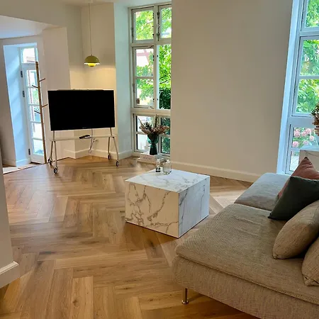 Hideaway Courtyard Apartamento *