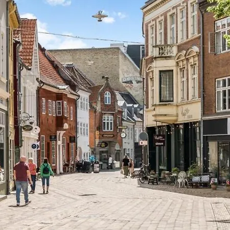 Hideaway Courtyard *