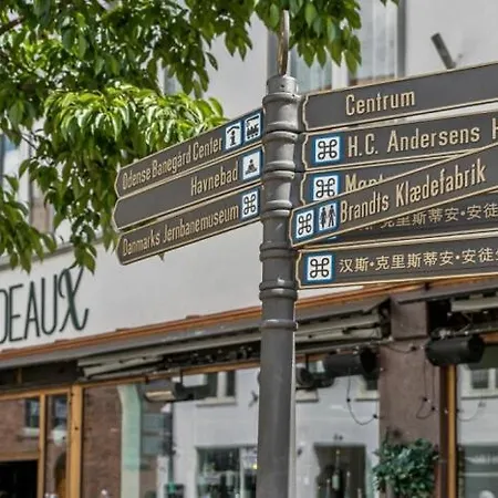 Hideaway Courtyard Διαμέρισμα Οντένσε